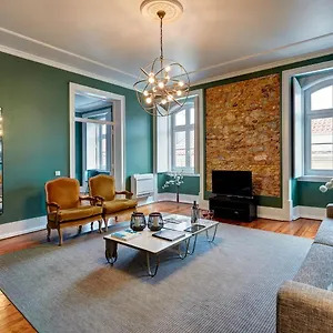 Апартаменты Lisbon Canaan Boutique Apartments Gaivotas By Get Your Stay, Лиссабон